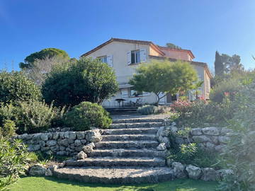 Roomlala | Affitta camere arredate in una villa di 140 m2 a Mougins