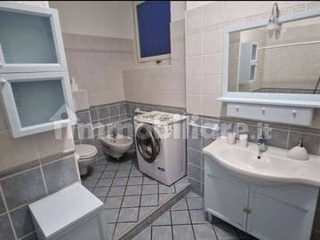 Chambre chez l'habitant à louer à Angera - photo 3 : salle de bain-3