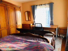 Bonita habitación cerca de Ucl St-Luc, metro, comodidad y calidad.