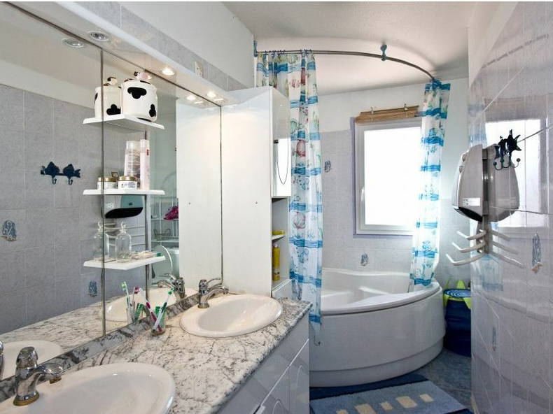 Entire Home Marsillargues 125470-4