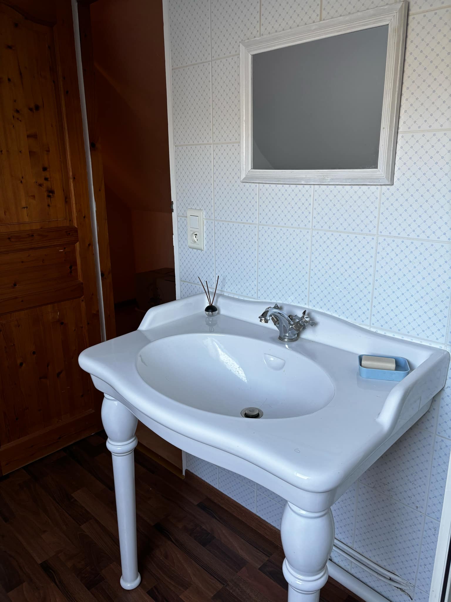 Homestay Émancé 484033