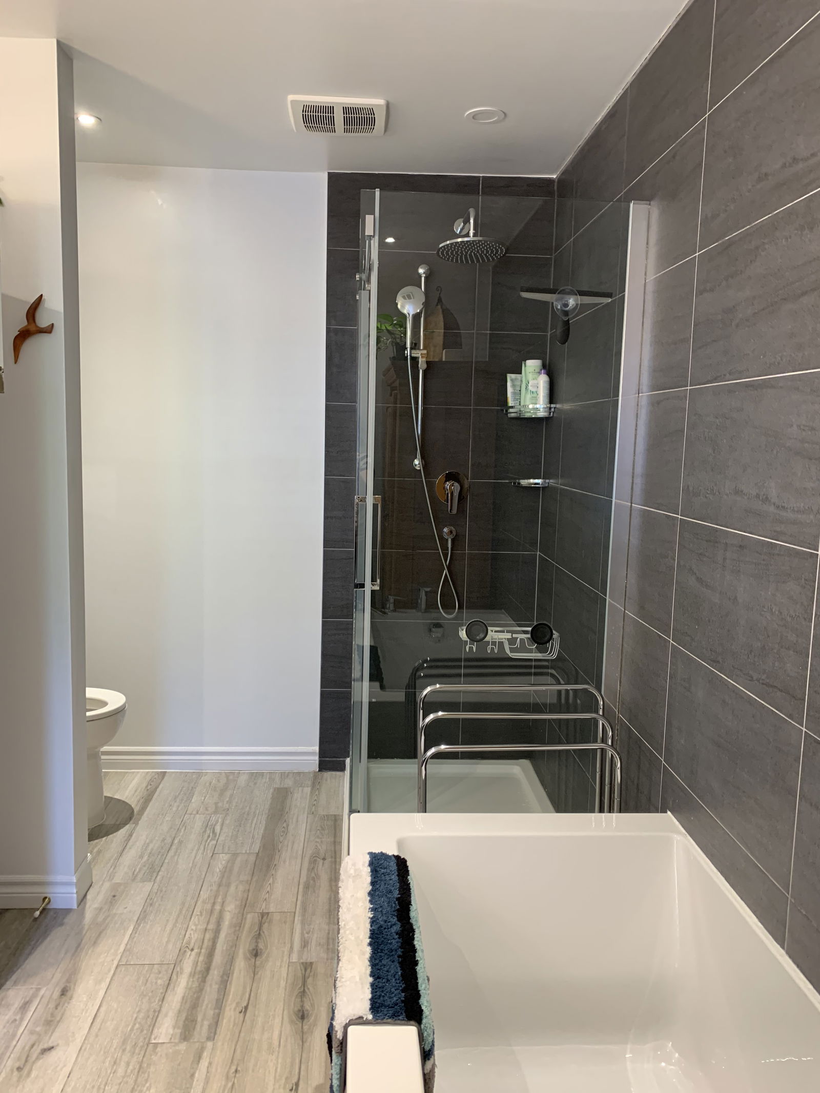 Independent Studio Laval 263085