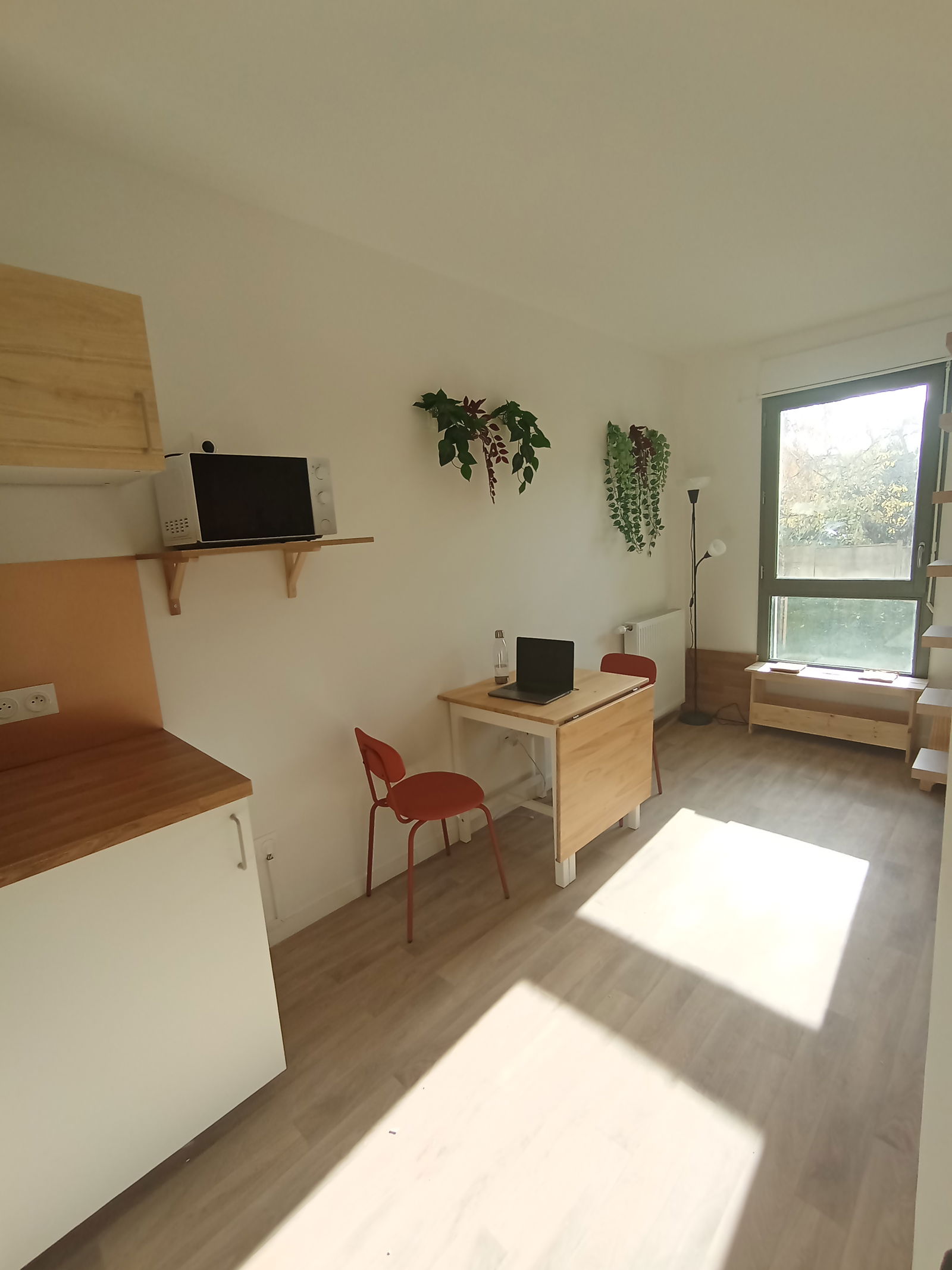 Colocatie Stains 459049