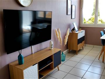 Roomlala | All Inclusive Shared Apartment Room 14m2