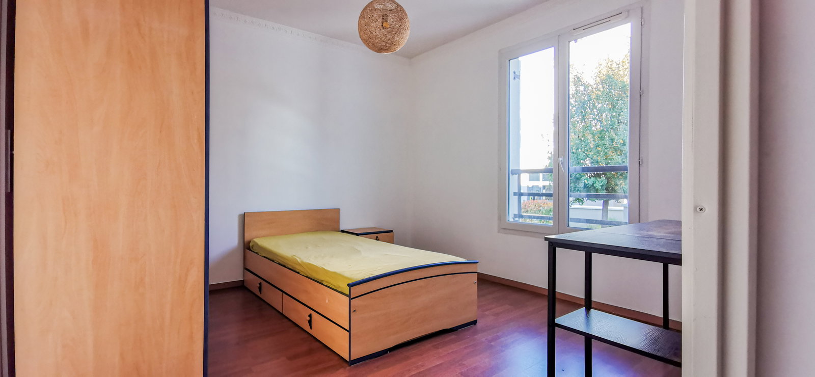 Collocazione Villeneuve-le-Roi 261078