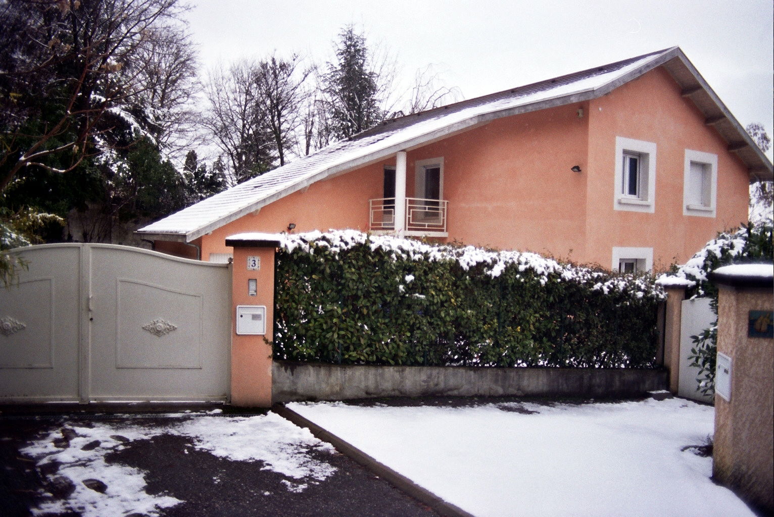 Collocazione La Tronche 133042