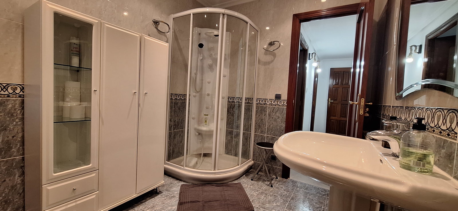 Gaascht Zëmmeren Burgos 664657