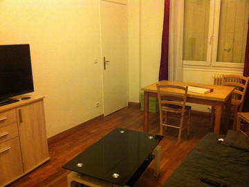 Roomlala | Alojamento partilhado - 100 M² - Procuro colega de quarto em Cachan 