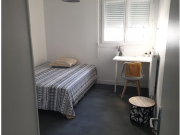 Roomlala | Alojamento partilhado em Cergy Pontoise