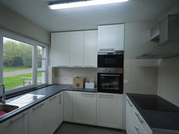 Roomlala | Alojamento partilhado em Mons
