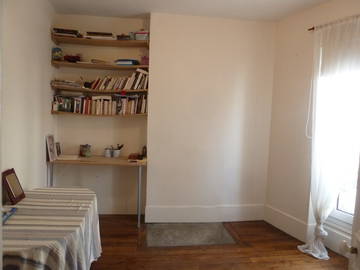 Roomlala | Alojamento partilhado em Montreuil 