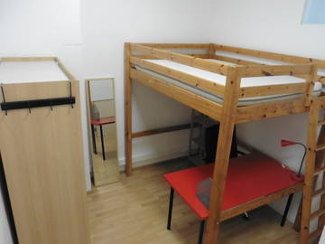 Roomlala | Alojamento partilhado na Rue Aimé Berey - Perto da Escola de Gestão e GA