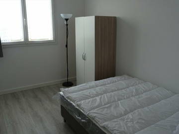 Roomlala | Alojamento partilhado no centro da cidade de Champigny