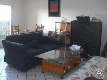 Roomlala | Alojamento partilhado num apartamento em Noisiel