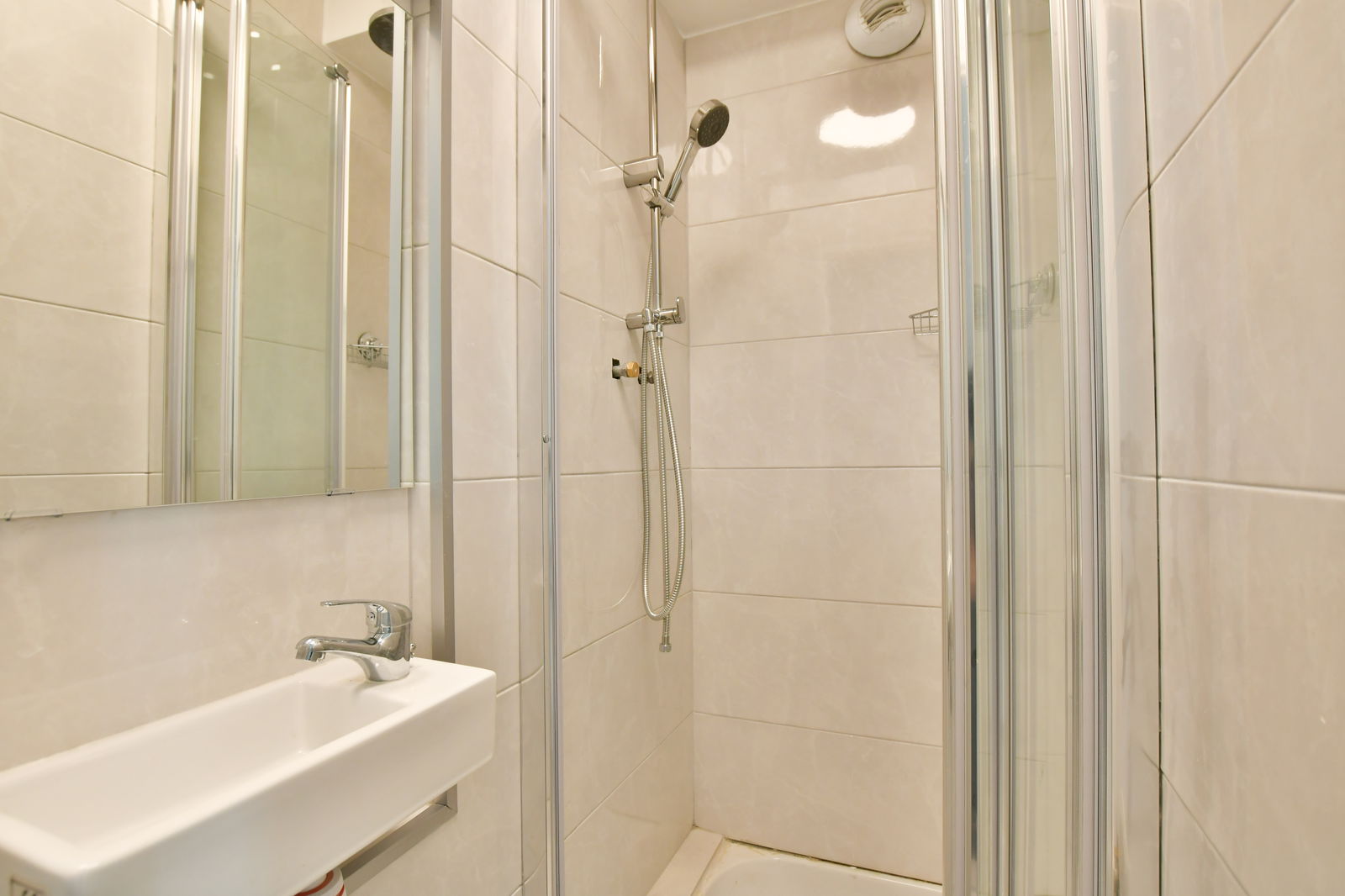 Colocación Neuilly-sur-Marne 250140