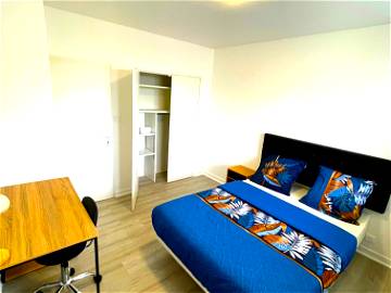 Roomlala | Alojamiento compartido amueblado de dos habitaciones.