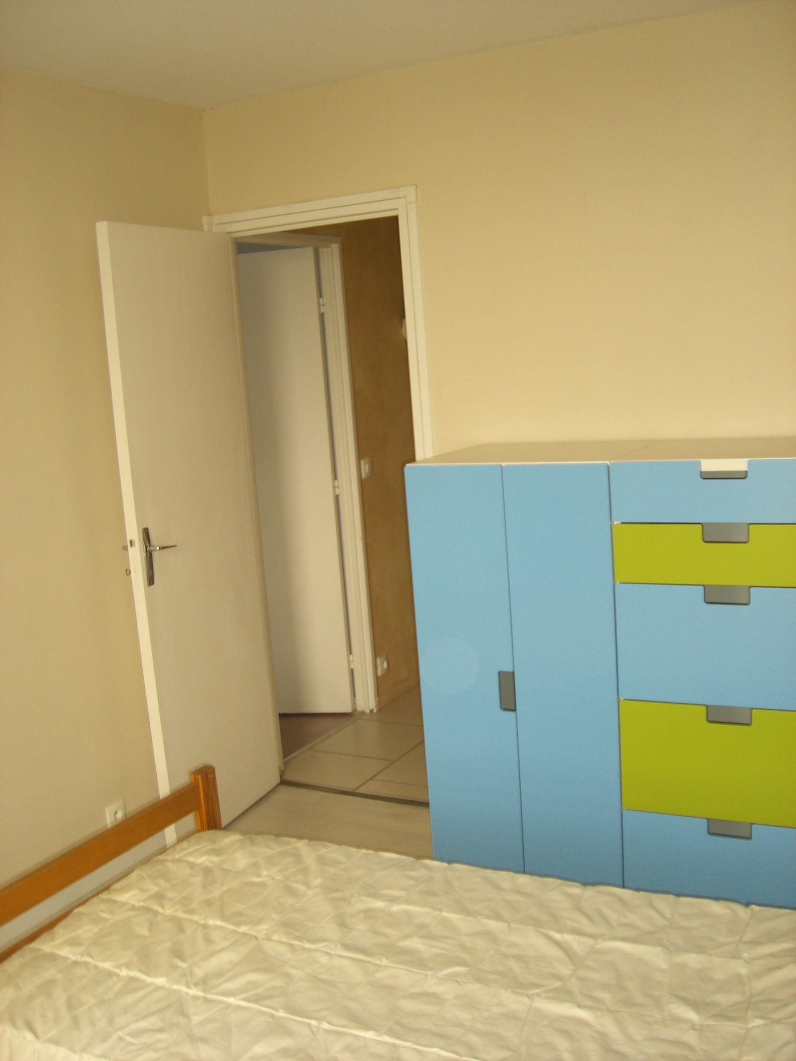 Colocación Cergy 72384