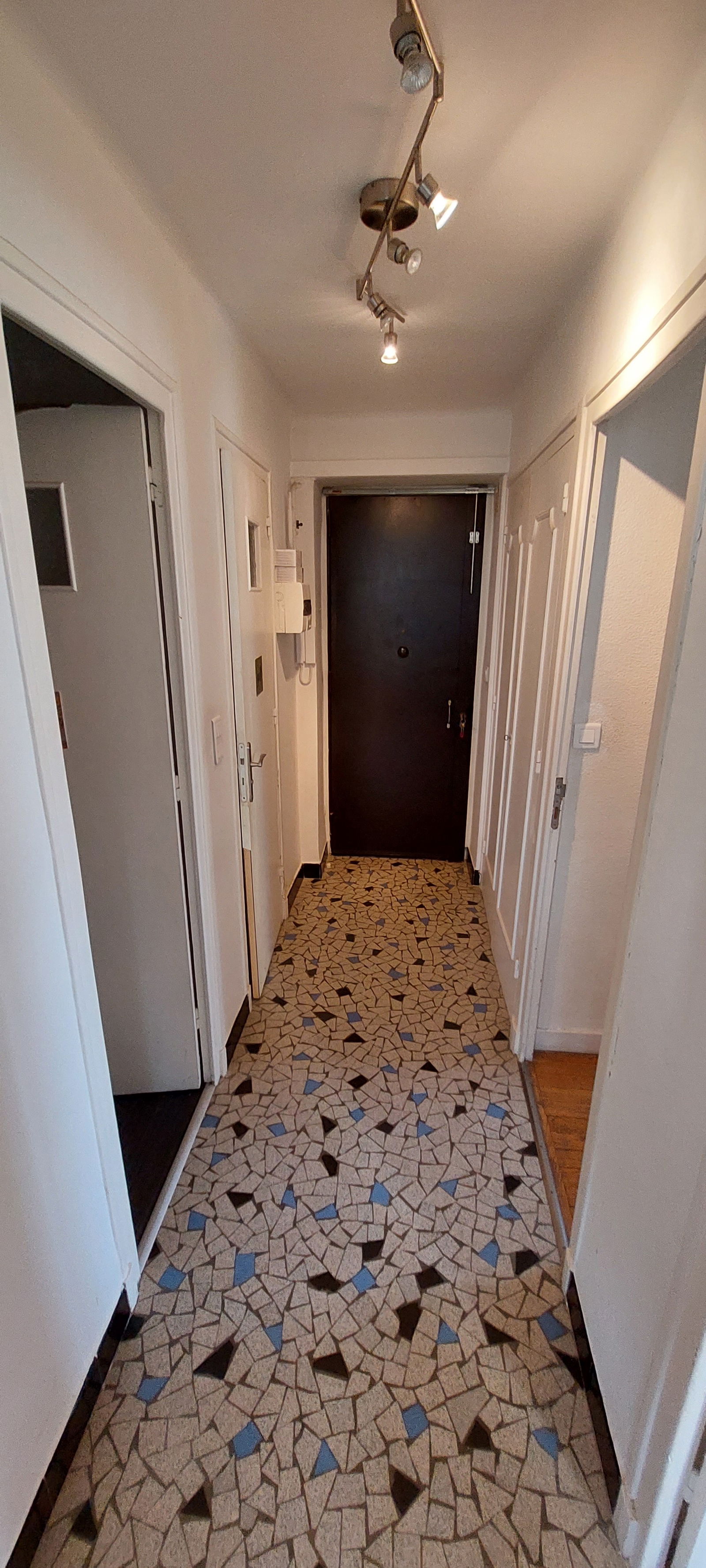 Colocación Lyon 256833