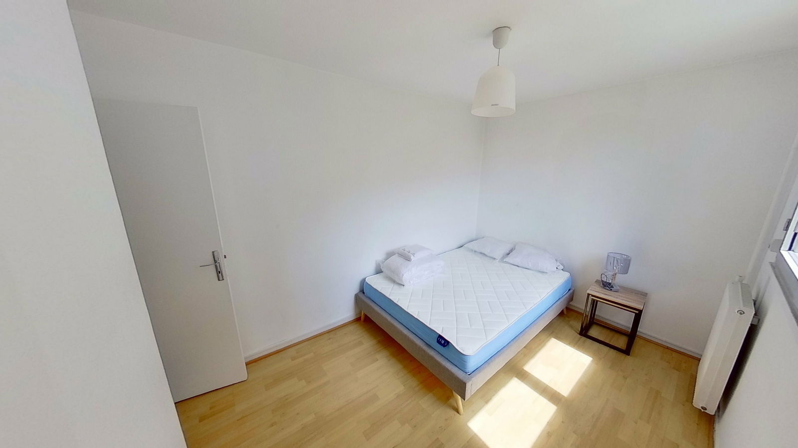 Estudio Independiente Pontoise 250051