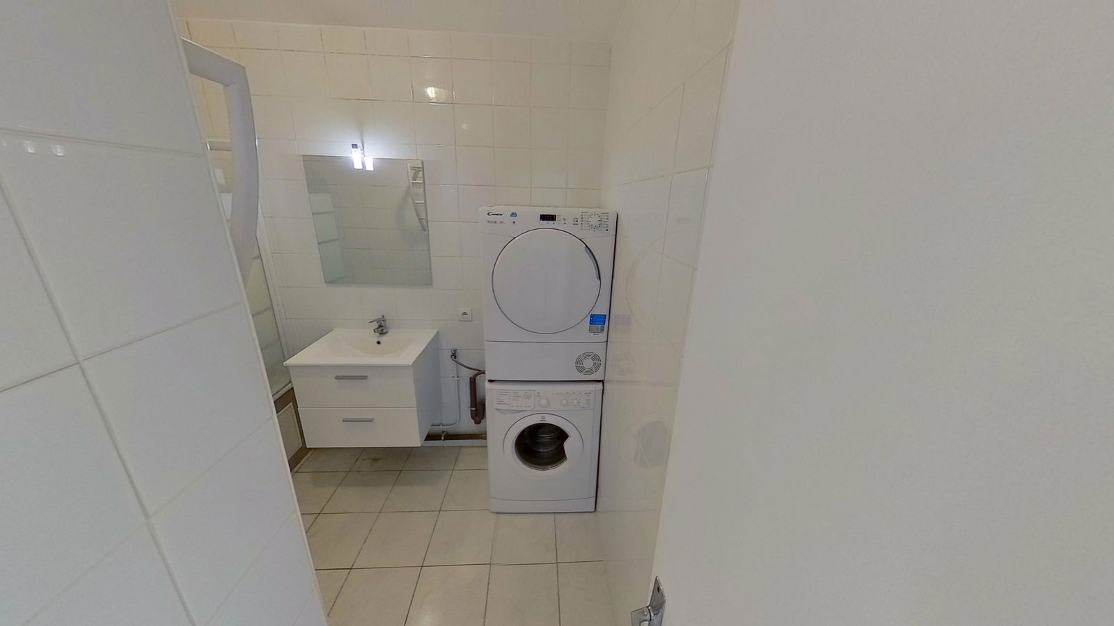 Estudio Independiente Pontoise 250051
