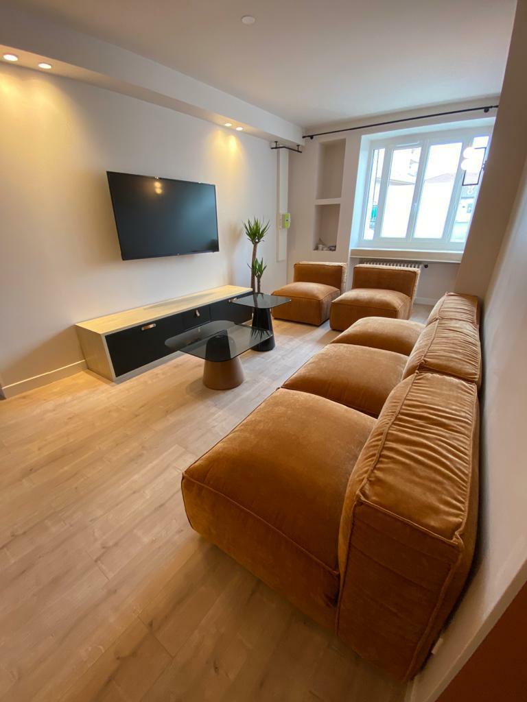 Colocación Bourg-en-Bresse 244521