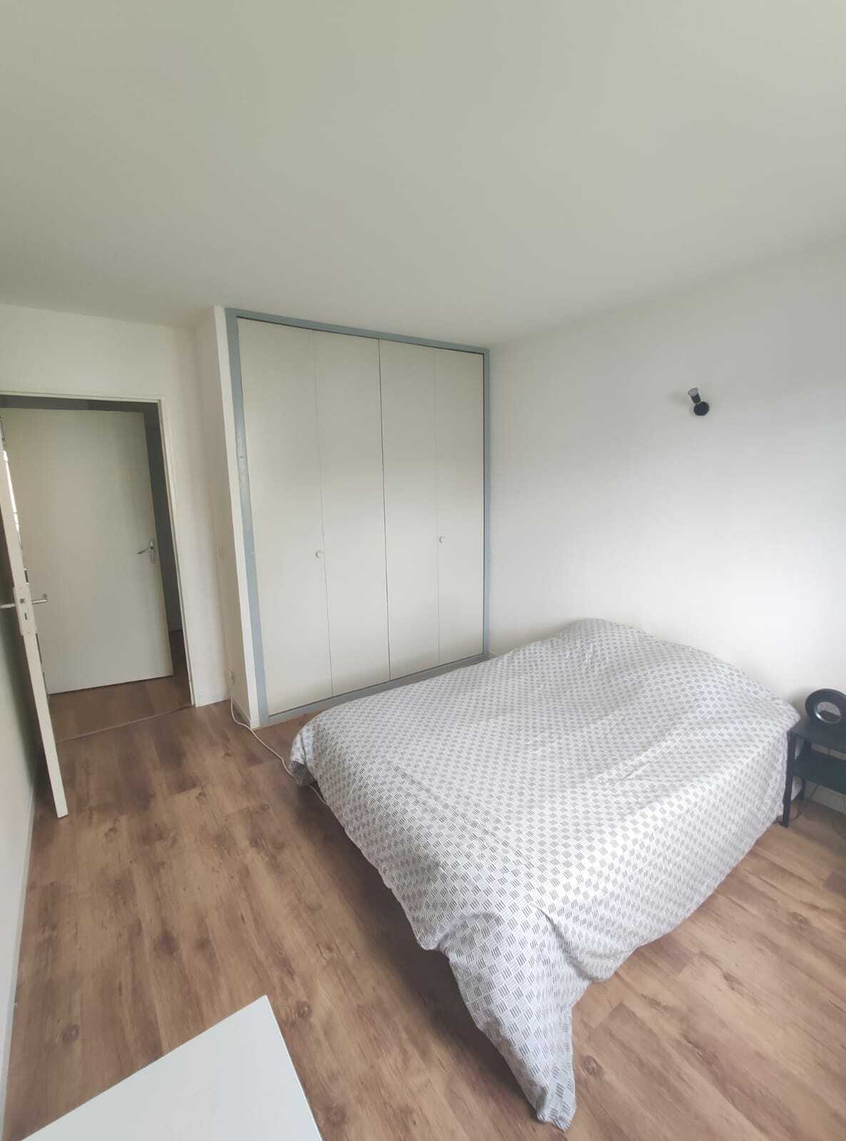 Colocación Cergy 250080