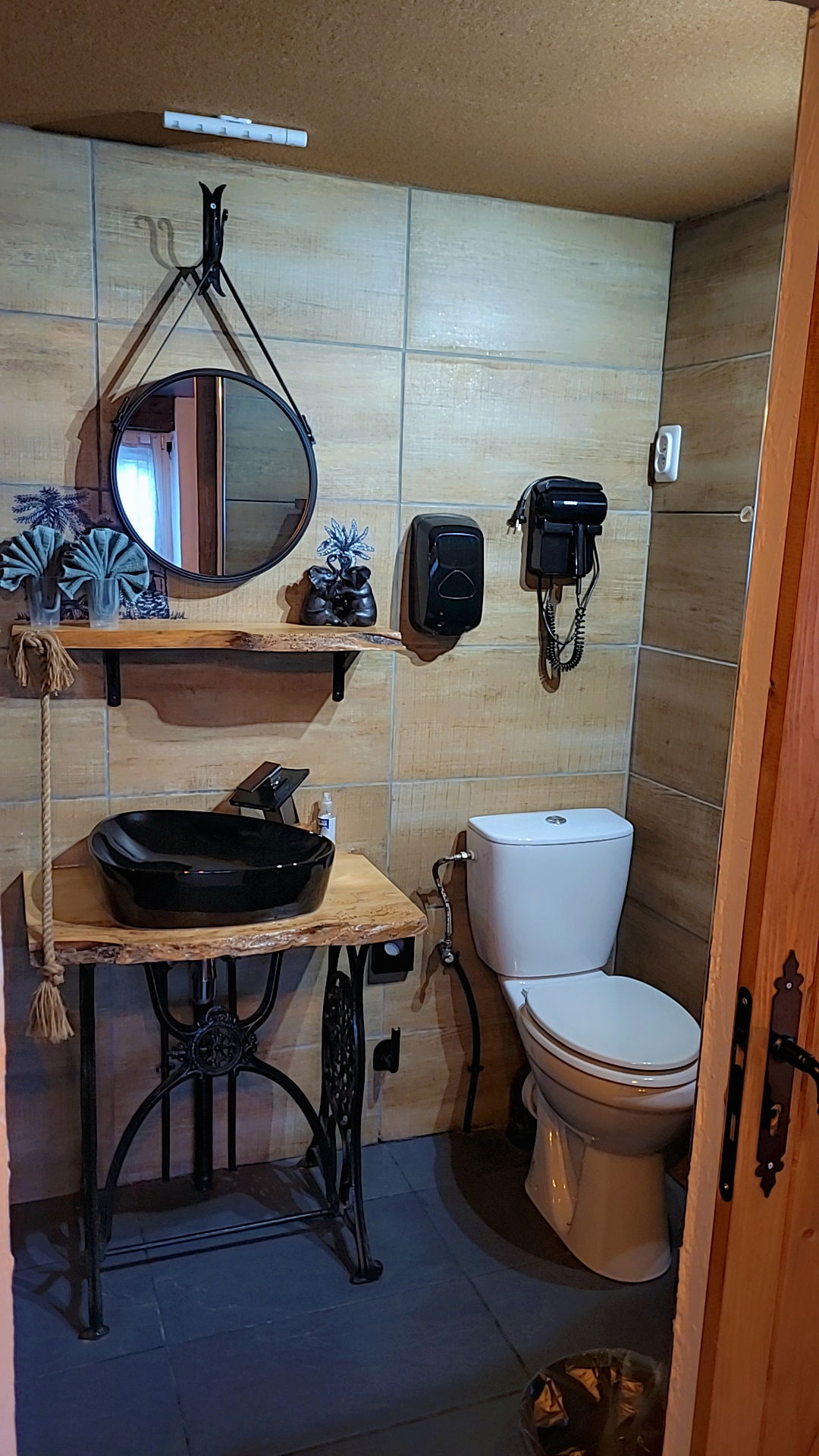Habitaciones De Huéspedes Folkling 60526