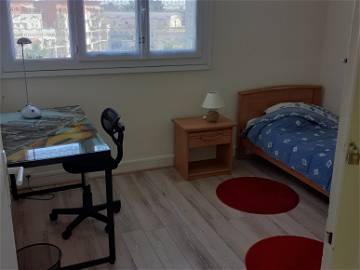 Roomlala | ALOJAMIENTO PARA 2 EN APARTAMENTO LUMINOSO Y TRANQUILO