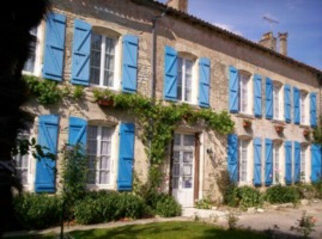 Quedarse En Casa Frontenay-Rohan-Rohan 51533