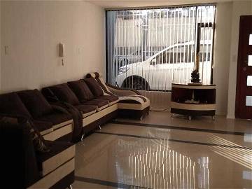 Room For Rent Quito 228261-1