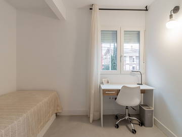 Unterkunft beim Gastgeber zur Miete in Villanueva De La Cañada - Foto 16 : Schlafzimmer-16