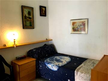 Roomlala | Alquiler Habitación En El Bonito Barrio De Gràcia