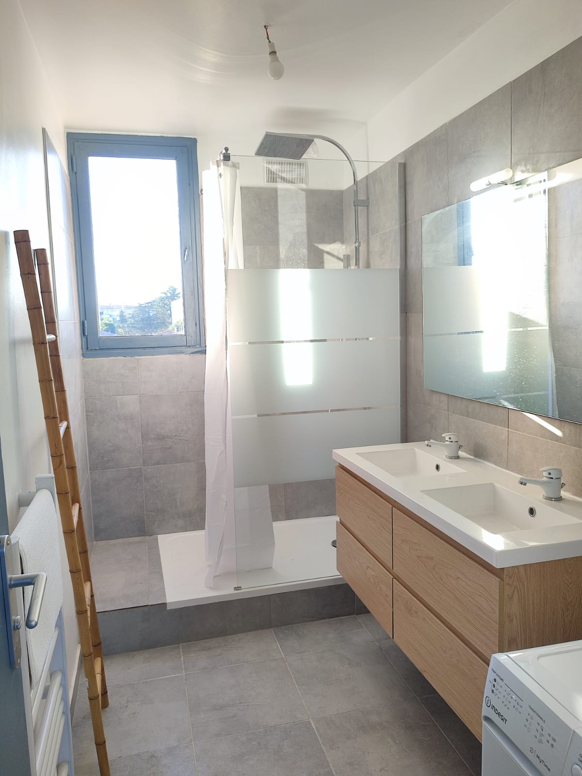 Colocación Nîmes 304023