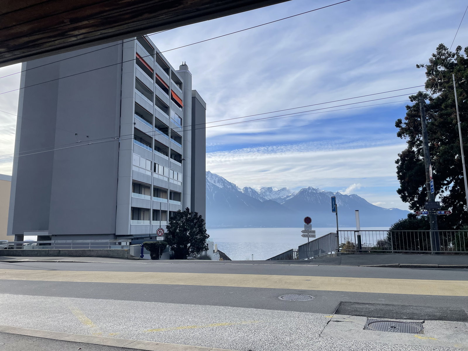 Toda La Casa Montreux 414339