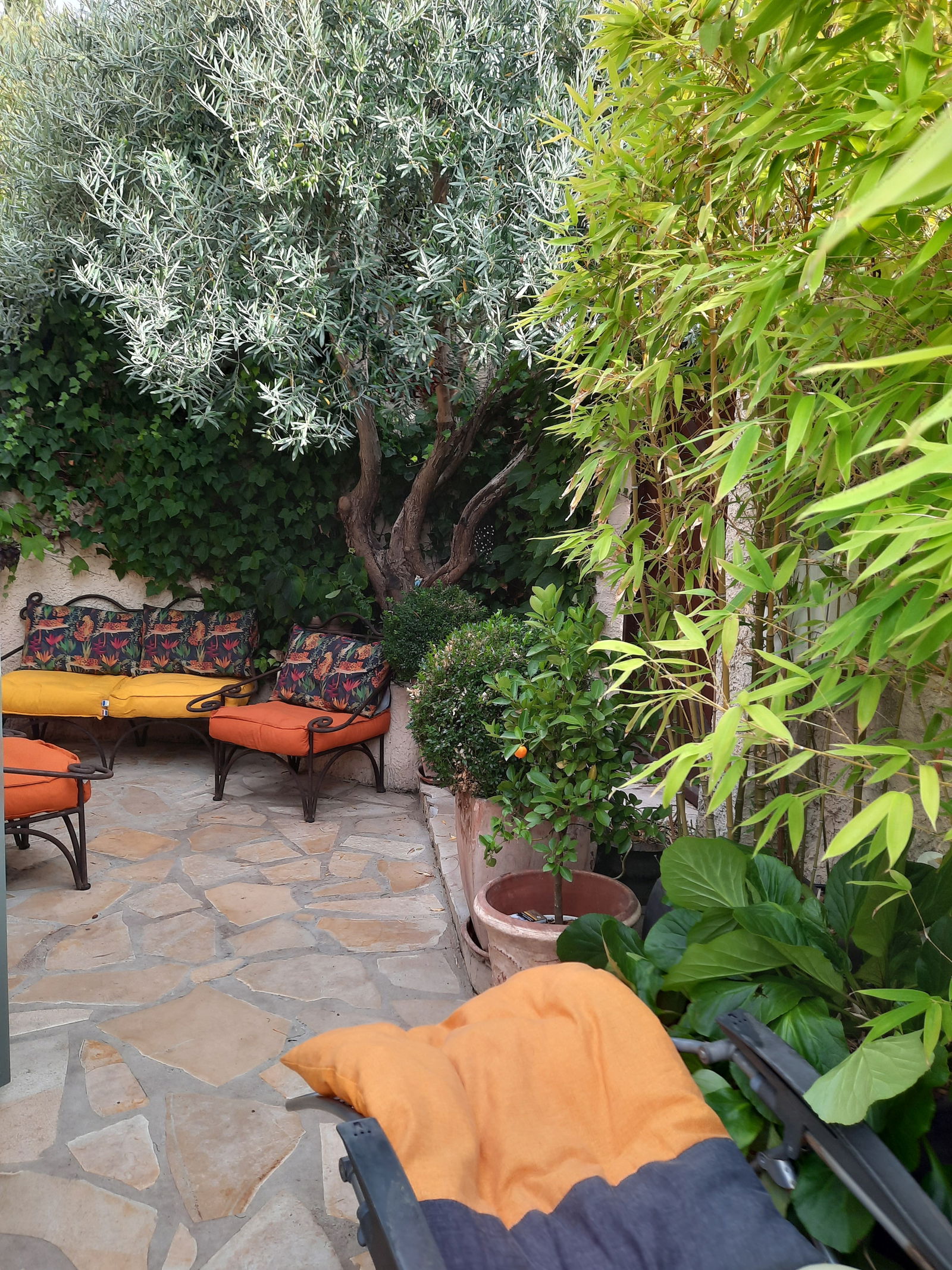 Quedarse En Casa Bouc-Bel-Air 251215