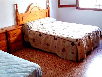 Roomlala | Alquilo Habitaciones Para El Dreambeach En Garrucha