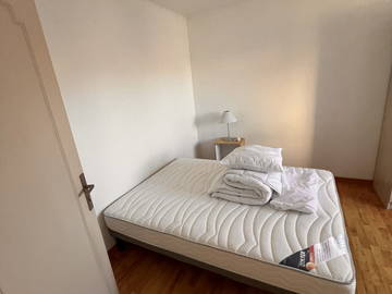 Roomlala | ALTERNANDO, JOVEM ATIVO – Residência perto da estação