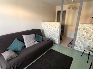 Roomlala | ALTERNATIV, STUDENT – Studio, in der Nähe des Bahnhofs