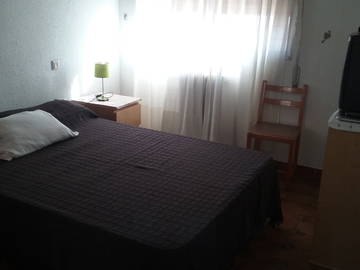 Roomlala | Aluga-se quarto com cama de casal 