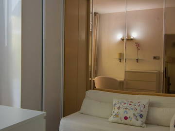 Roomlala | Aluga-se quarto com casa de banho privativa