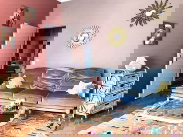 Roomlala | Aluga-se quarto em apartamento colorido