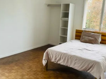 Roomlala | Aluga-se quarto para menina