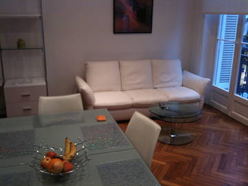 Roomlala | Alugar um apartamento mobiliado