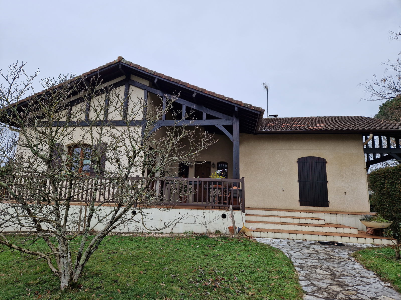 Colocação Mont-de-Marsan 409235