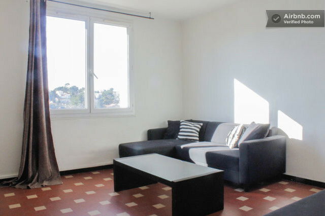 Colocação Marseille 43689