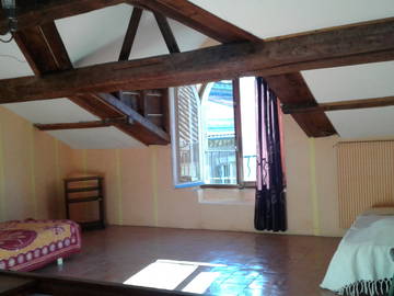 Roomlala | Aluguel de 1 ano sótão duplex Hyper Centre Beziers