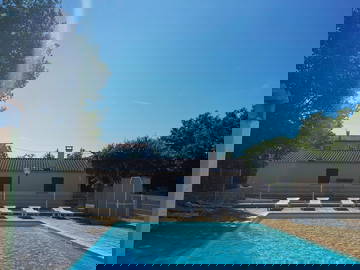 Roomlala | Aluguer de casa para férias em Balazuc: Le Frigoulet - Piscina comum