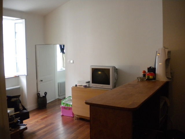 Onofhängeg Studio La Rochelle 49200