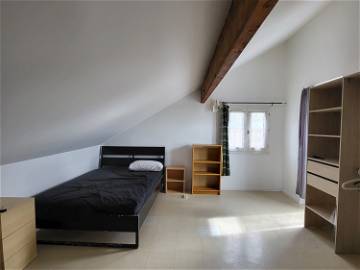 Roomlala | Ampia stanza in affitto 18m²