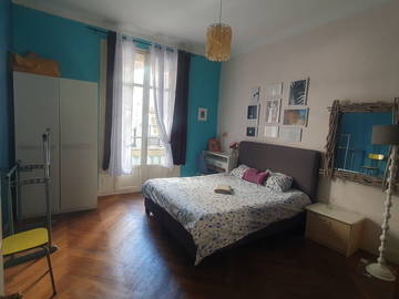 Roomlala | Amplia habitación con baño - Gare du Sud